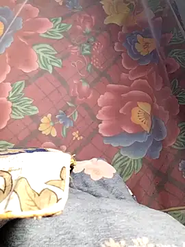 Reina_Fcup01 Chat XXX live