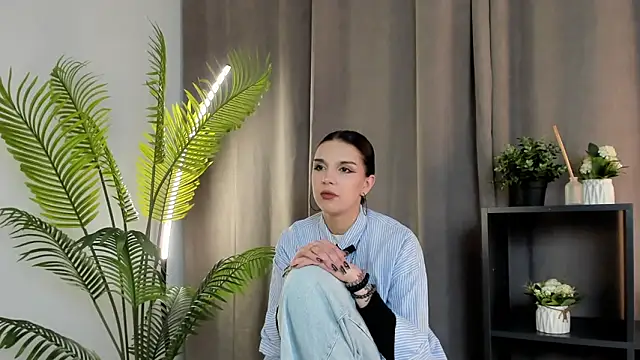 CorieCoello's Live XXX Chat