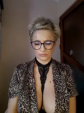 LunaBlaise Adlı Modelin Canlı XXX Sohbeti