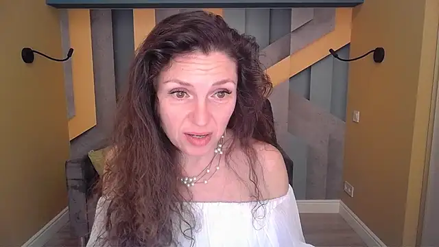 Chatroom XXX en direct de EllaLong