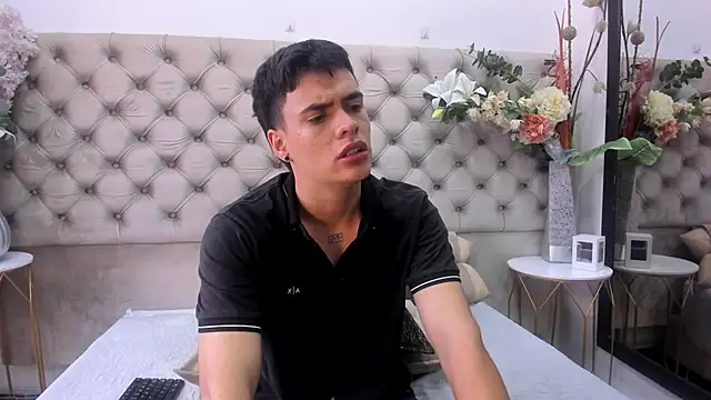 BenitoSaenz live XXX chat