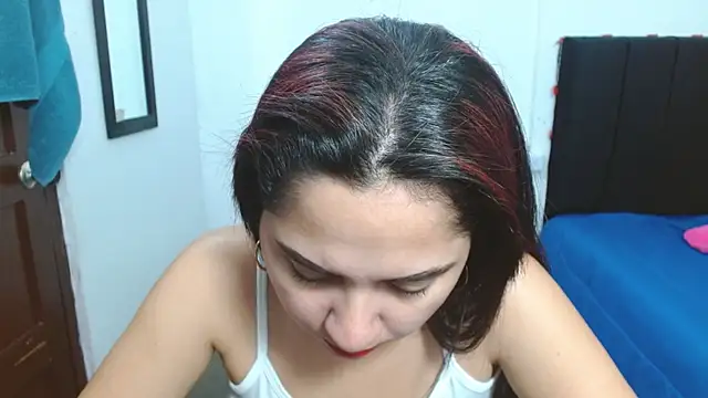 Chatroom XXX en direct de Thalian