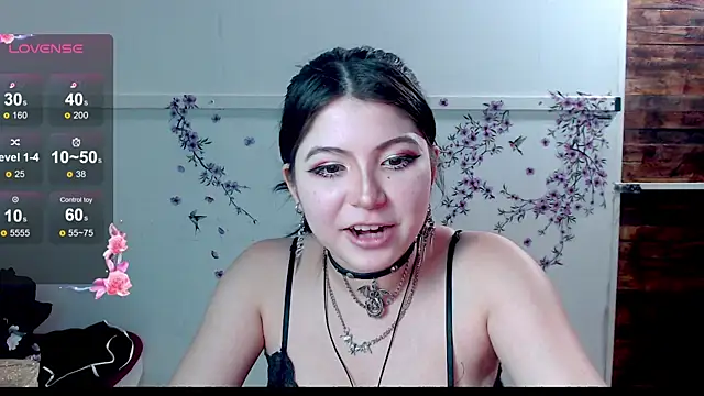 Ginebra_Sensual 即時 XXX 聊天