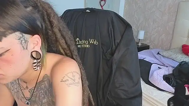 Czat XXX na żywo – _sharlotte777