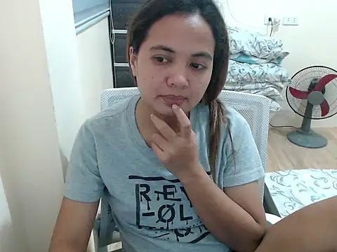 xTheLastVIRGINx Chat XXX in diretta