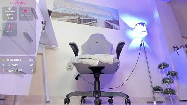 Chat +18 de anastacya_ ao vivo