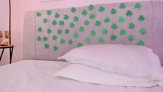 rawiya's Webcam Show