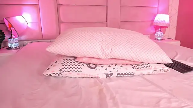 VictoriaLasse Chat XXX in diretta