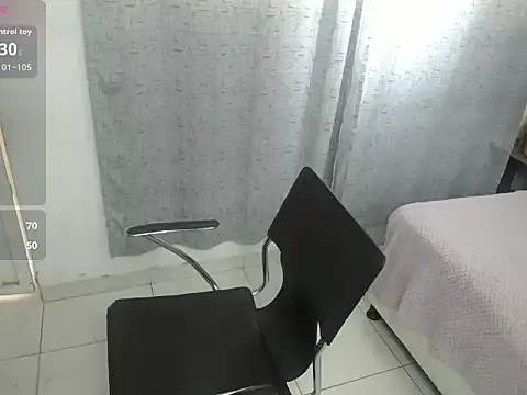 Chat XXX en directo de miss_charlott_18