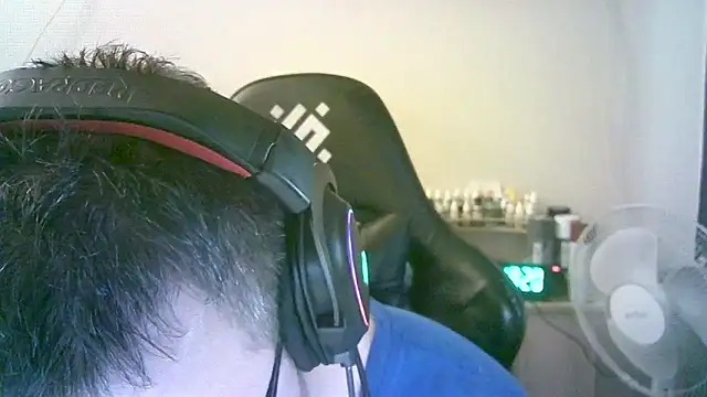 Chat +18 de SirAbuser ao vivo