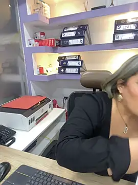 Chat XXX ao vivo de isabella_horney_