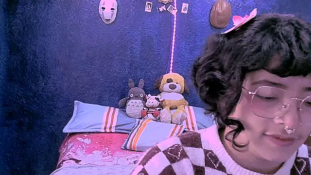 NinaYellow Adlı Modelin Canlı XXX Sohbeti