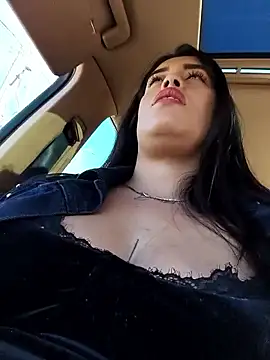 MissNyraSecret Chat XXX in diretta