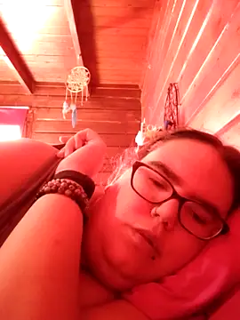 Gatitabuena90: онлайн-секс-чат