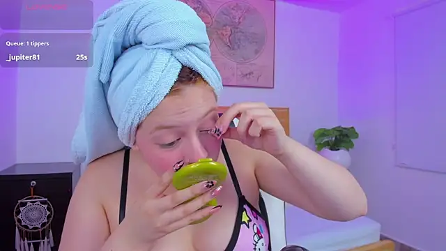 XXX chat uživo modela kitty_sweeety_