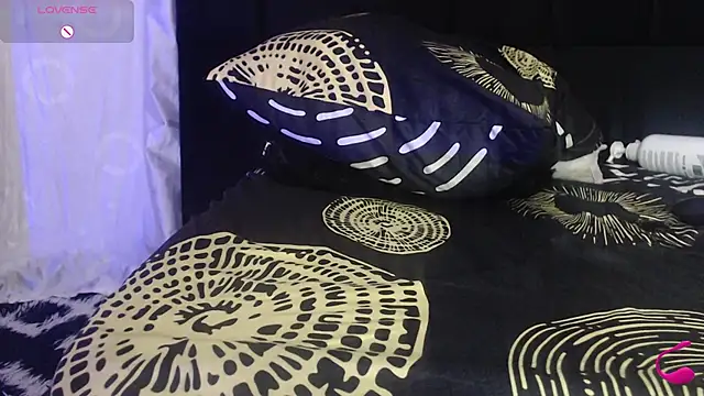 charlotte_brawn Chat XXX in diretta