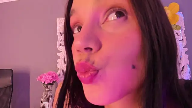 loraineblaken Live XXX chat