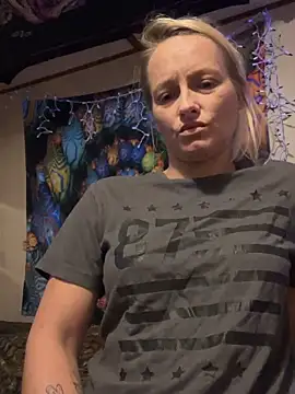 Jessiejames32 webkamerás műsora