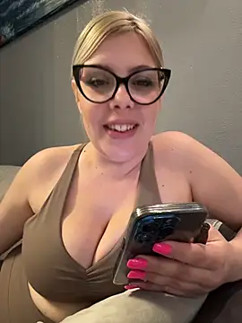 EvaWelly's Live XXX Chat