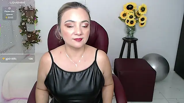 ana_milf's Live XXX Chat