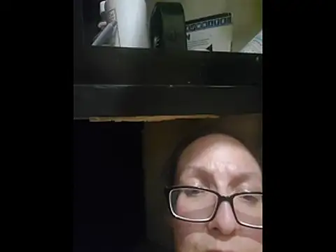 แชท XXX สดของ ILUV2TUCHMYKITTY