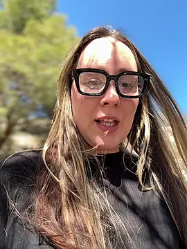 Mona_Plus: вебкам-шоу