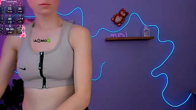 emi_fade's Live XXX Chat