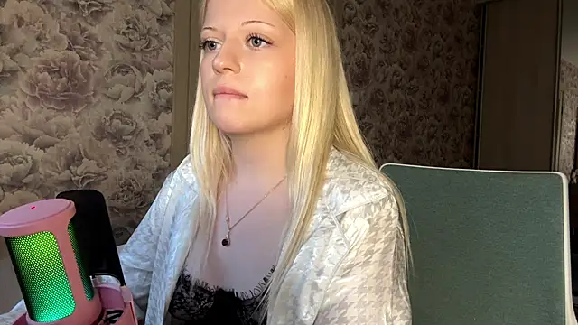 JeneeBIanks live XXX chat