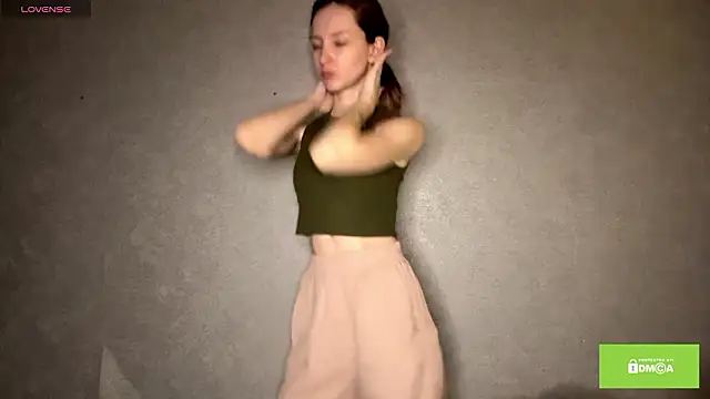 BeeutyLady53 Webcam show