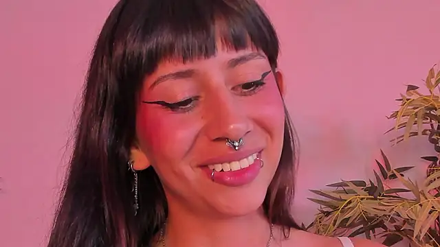 itsmroom_ Adlı Modelin Canlı XXX Sohbeti