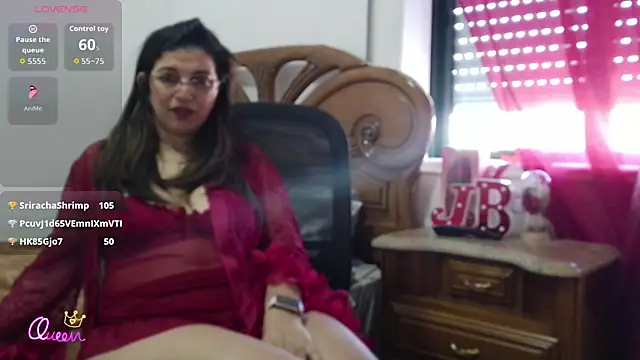 Chatroom XXX en direct de Julie_Boronat26