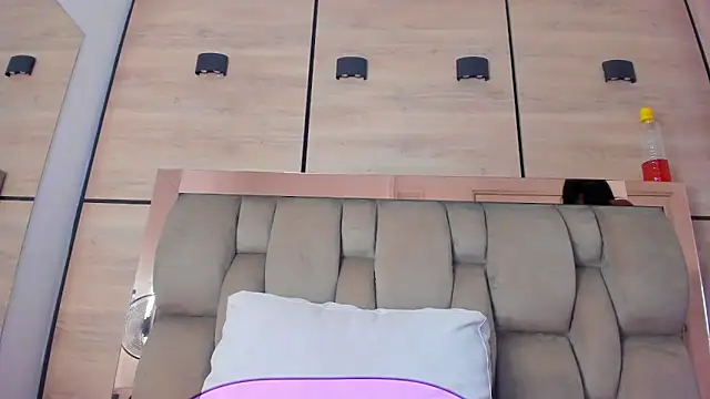 karol_lewiss: онлайн-секс-чат