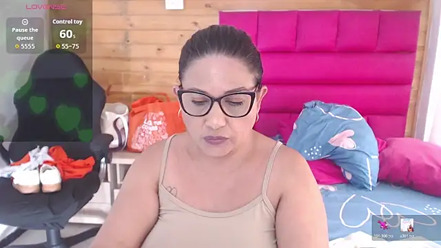 Katha_Marck Live XXX-Chat