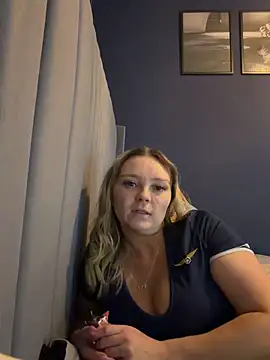 Sky25x Adlı Modelin Canlı XXX Sohbeti