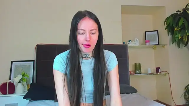 دردشة AdrianaCult الجنسية المباشرة