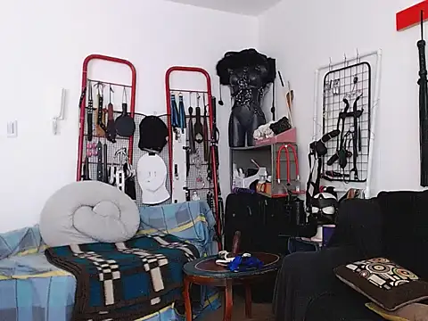 Leah_R Chat XXX in diretta