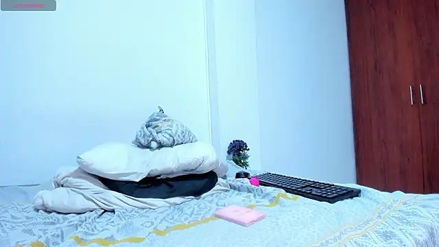 Chat +18 de Angelina_fiory ao vivo