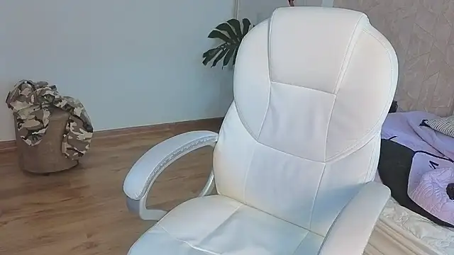 Chat +18 de _sharlotte777 ao vivo