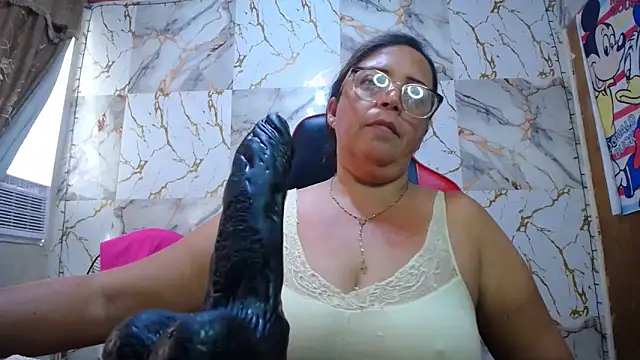 Chat +18 de alina_maturehot ao vivo