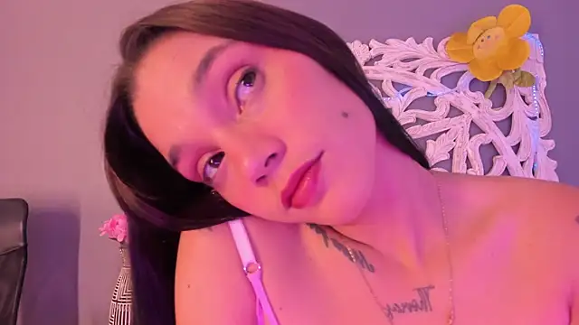 Živý XXX chat loraineblake