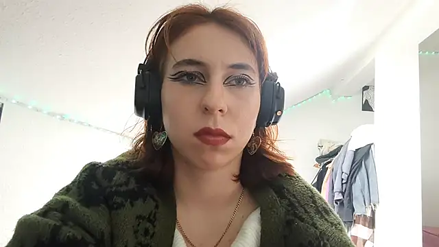 CowledPharos' Live XXX Chat