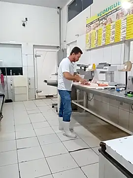 Онлайн чат XXX RobertoLuiz84