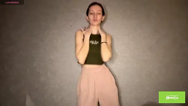 BeeutyLady53 Webcam show