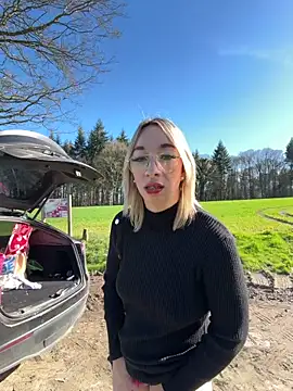 Giuliana_baby Adlı Modelin Canlı XXX Sohbeti