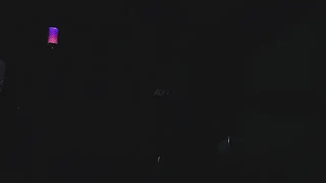 Show modela FindomJason na web-kameri