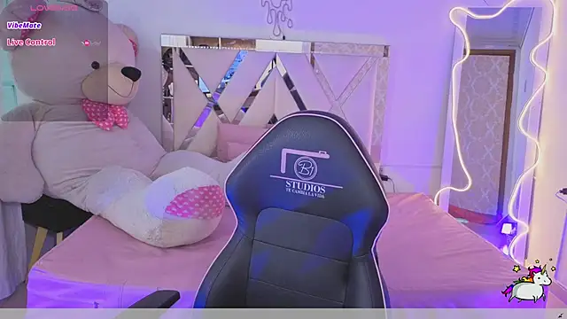 SABRIINA_TAY's Live XXX Chat