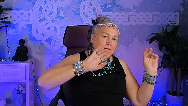 Chat +18 de LilaMaharani ao vivo