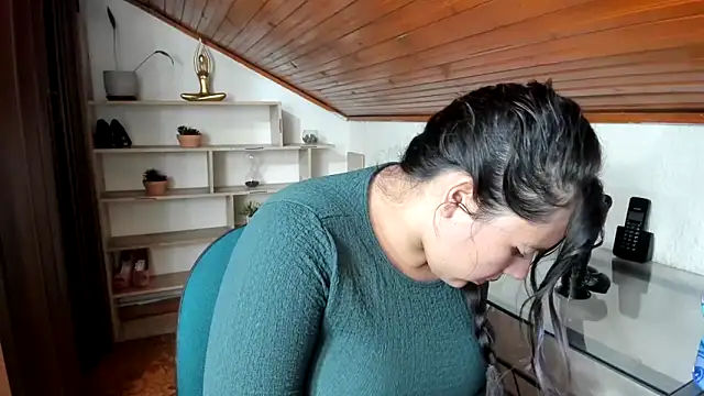 LinaBrowm Adlı Modelin Canlı XXX Sohbeti