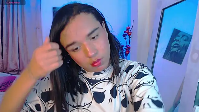 Show modela Candyy_doll__ na web-kameri