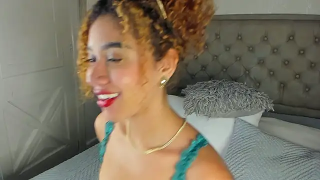 Sienna_brunette's Live XXX Chat